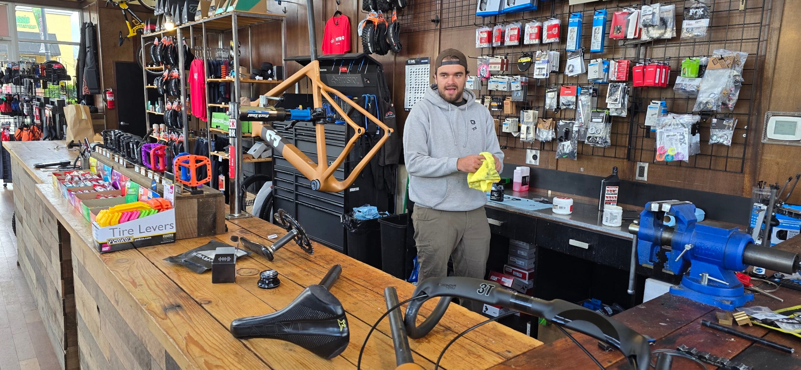 local bike shop mtbhq snoqualmie washington